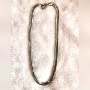 FUNKY FISH~Necklace. Silver. Snakechain. 17".